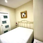 G House Проживание в семье