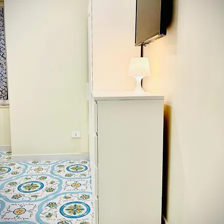 G House בית אירוח נאפולי
