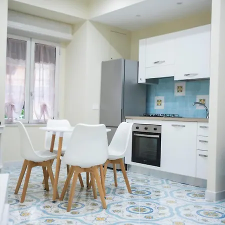 G House Проживание в семье