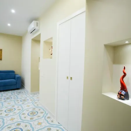 G House Неаполь